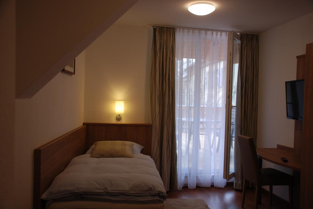 Hotel Rest Inn 브레텐 객실 사진