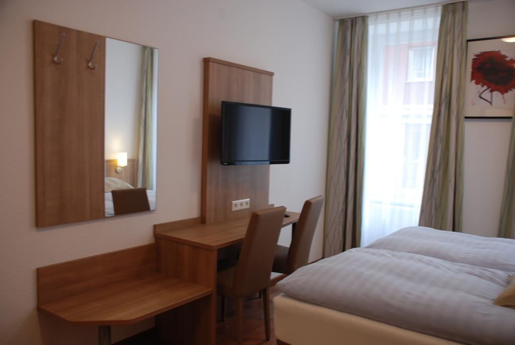 Hotel Rest Inn 브레텐 외부 사진
